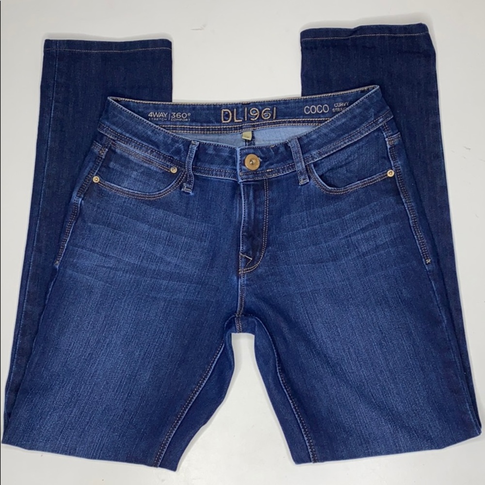 DL1916 Coco Curvy Straight Jeans 4 way str…